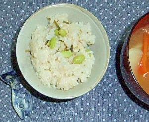 枝豆と塩昆布の炊き込みご飯