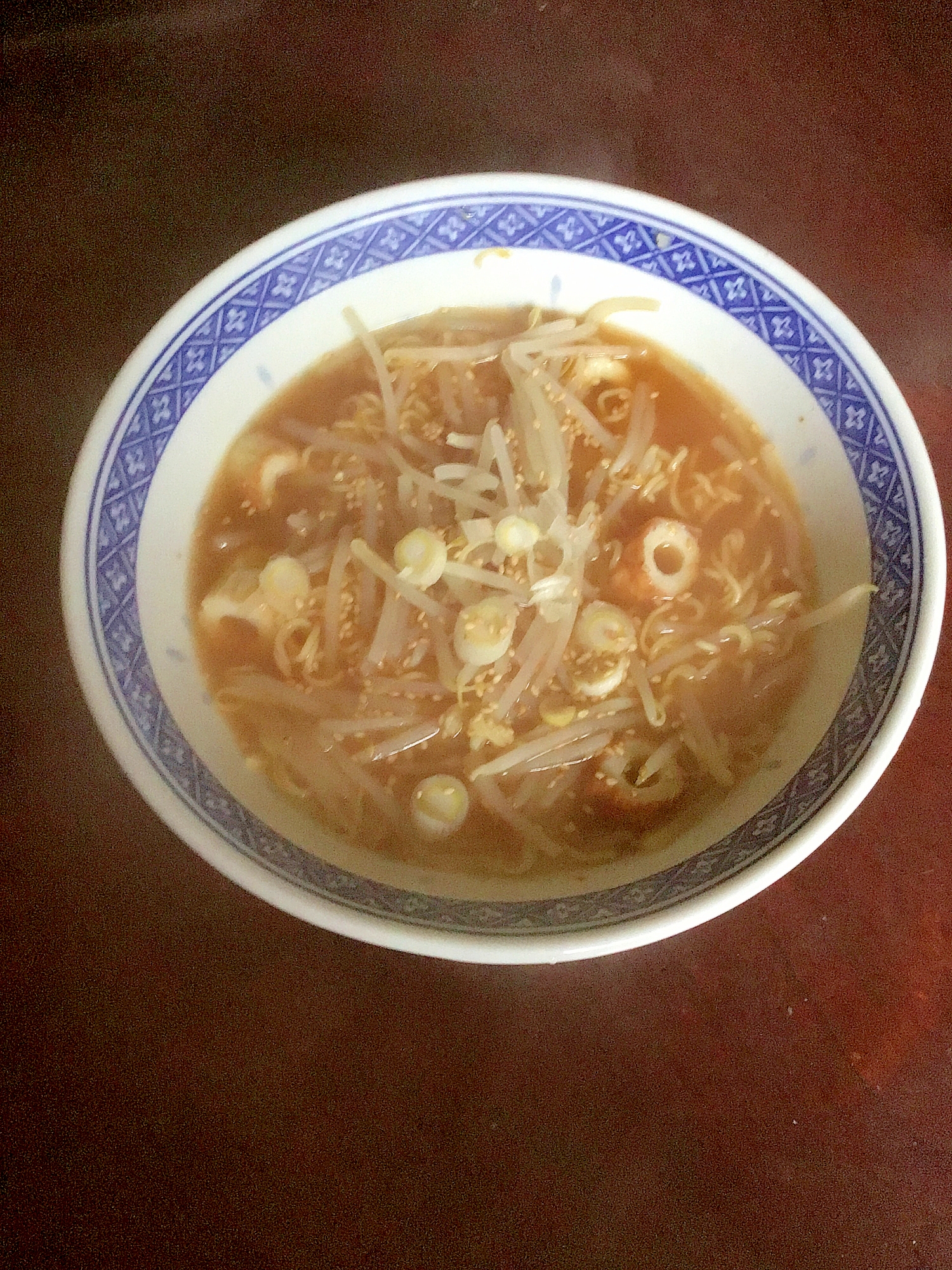 チクワとモヤシのコチュジャン入り味噌ラーメン。