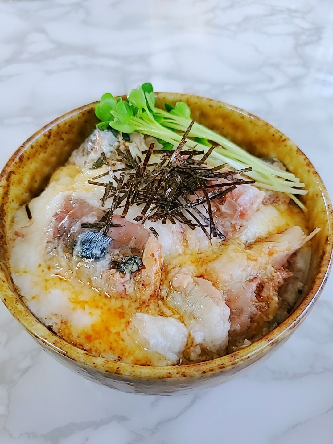 鯖缶とろろ丼