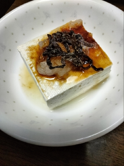 大根おろしと塩昆布と黒ごまの冷奴