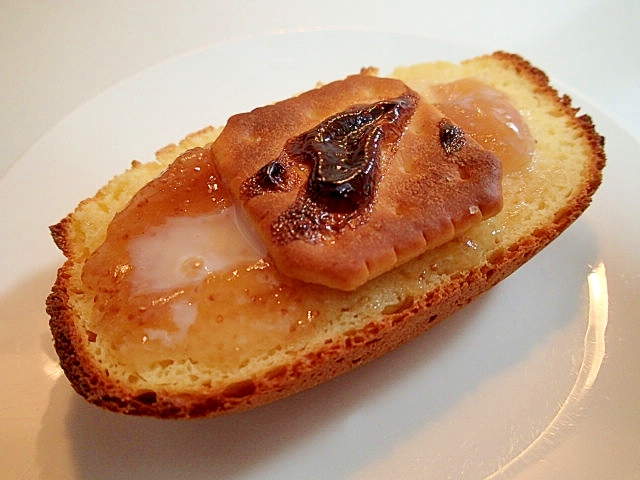 米粉・卵食パンで　無花果ジャム&クラッカートースト