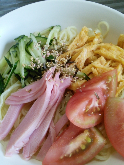 夏の暑い日に簡単☆冷やし中華(冷麺)