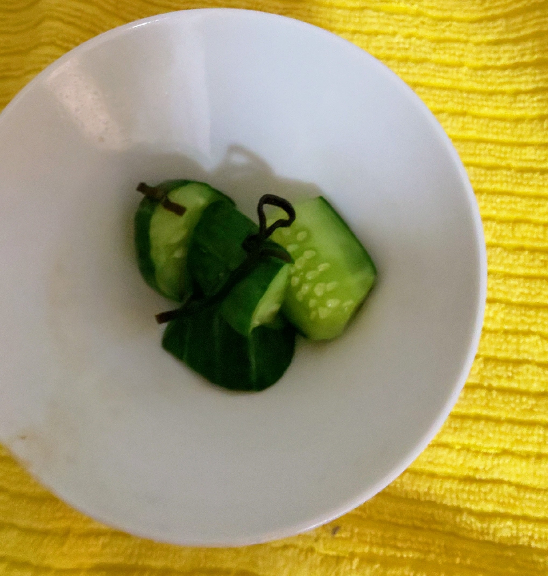 短冊きゅうりの塩昆布和え