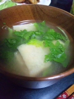 大根と油揚げのセロリ味噌汁