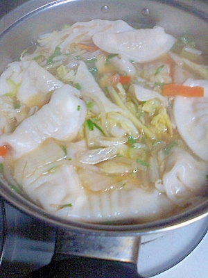 野菜たっぷり餃子鍋
