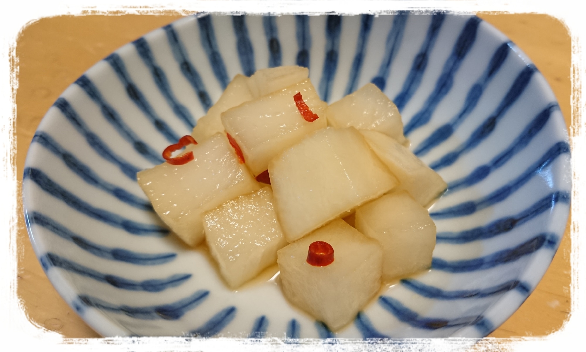 箸休めやおつまみに☆角切り大根のピリ辛めんつゆ漬け レシピ・作り方 by ぼーずの母ちゃん - 楽天レシピ