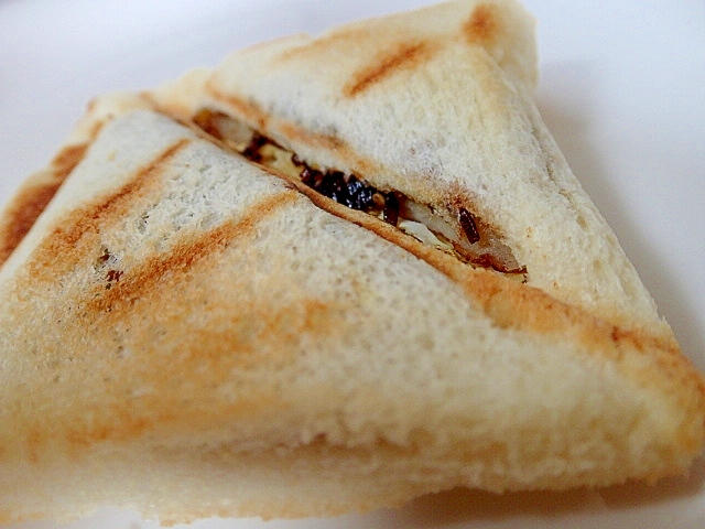 キャベツとさつま揚げと昆布の生姜香るホットサンド♬