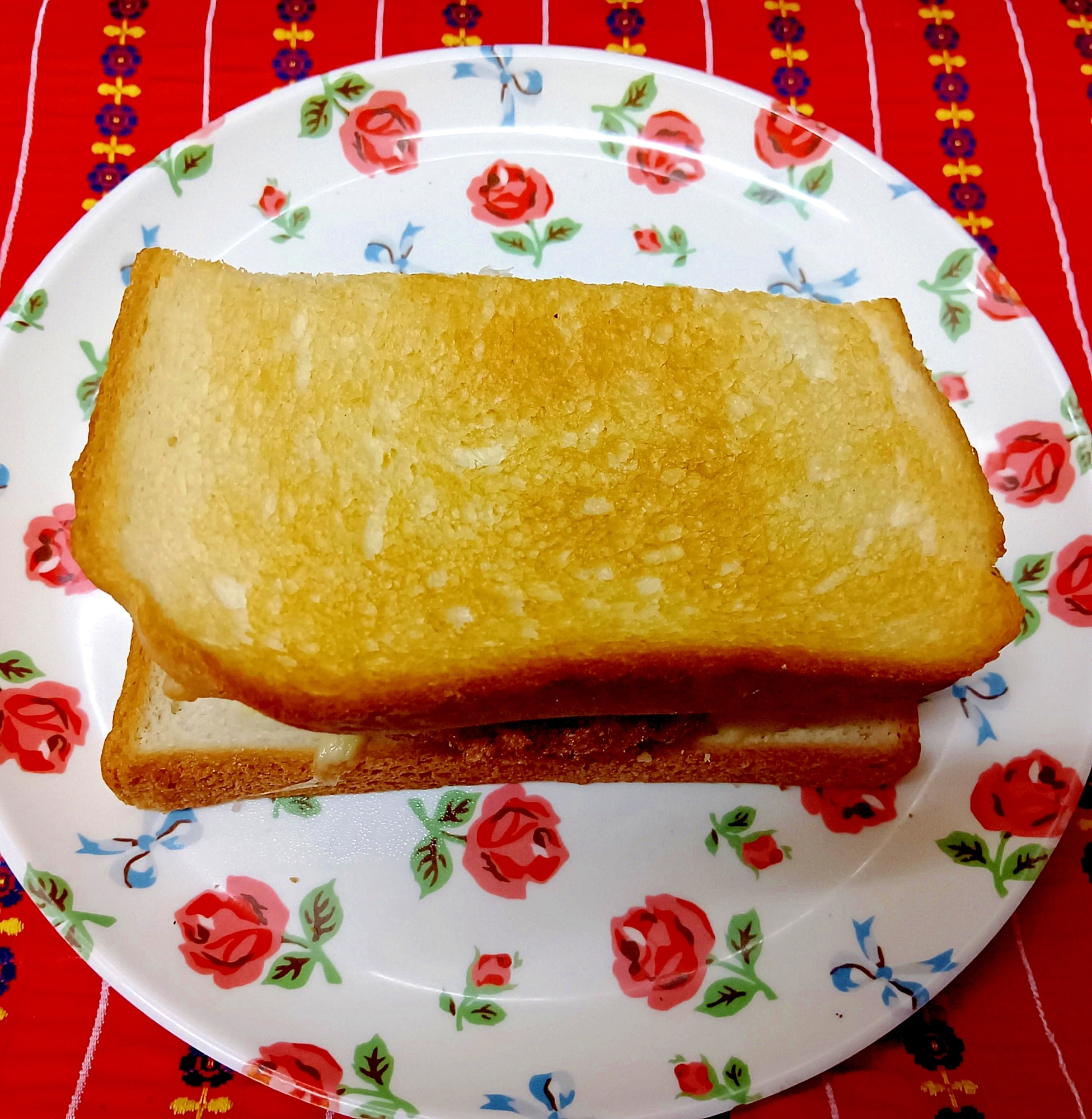 メンチカツトーストサンド