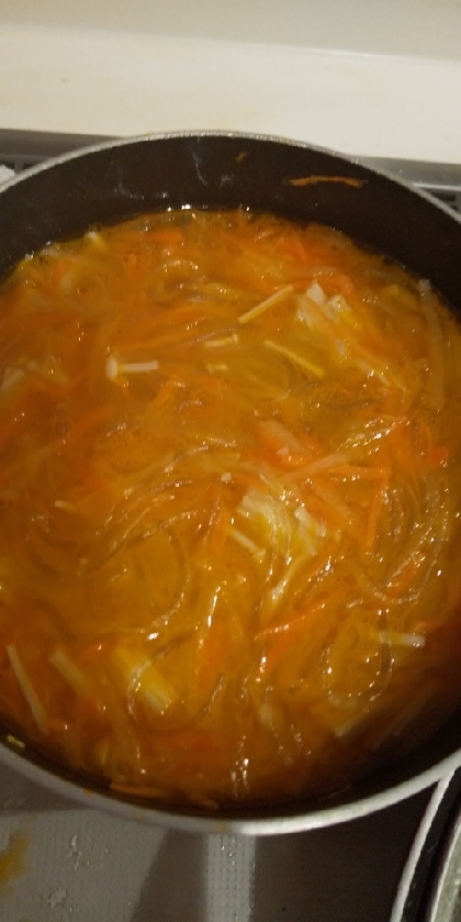 にんじんと大根のはるさめスープ