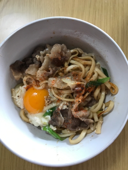 肉じゃがの煮汁で作る　牛肉煮込みうどん