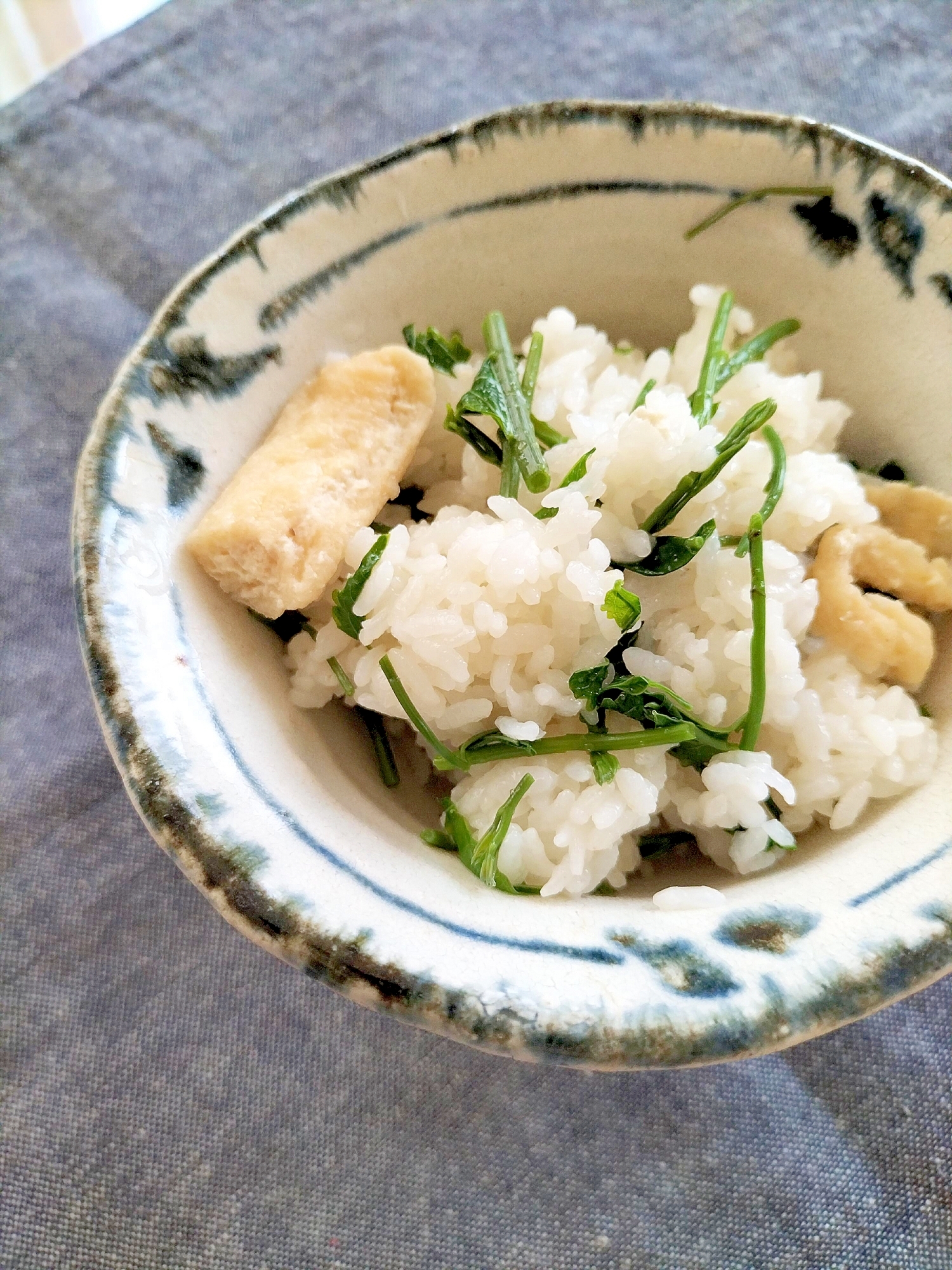 木の芽(アケビの芽)の混ぜご飯♩