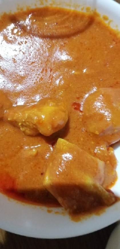 お手軽なのに本格的な味！バターチキンカレー