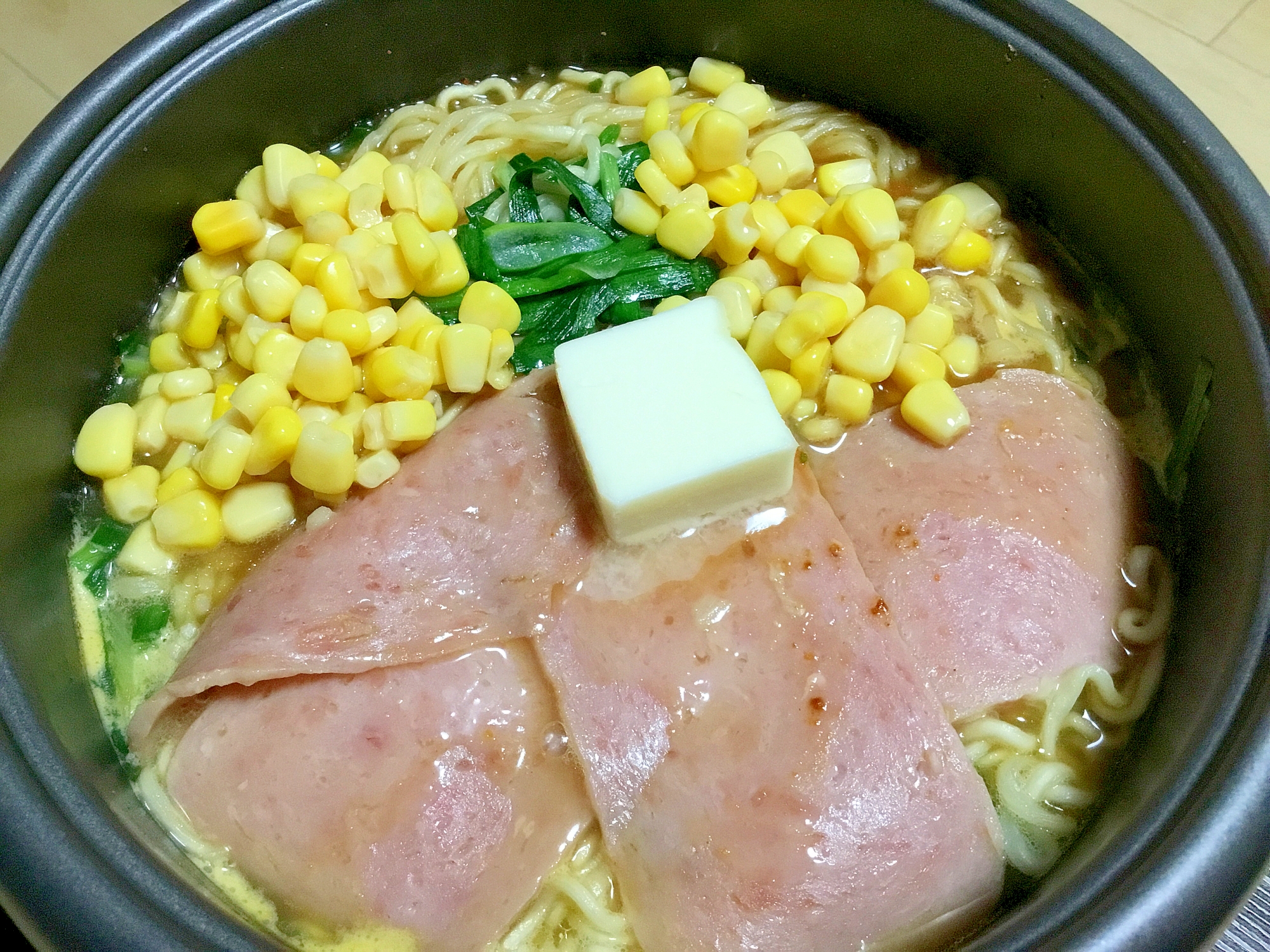 スパム味噌コーンバターラーメン