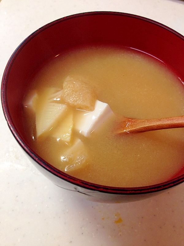 たけのこと油揚げと豆腐のお味噌汁