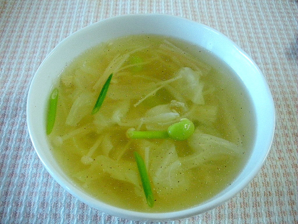 キャベツと枝豆のスープ