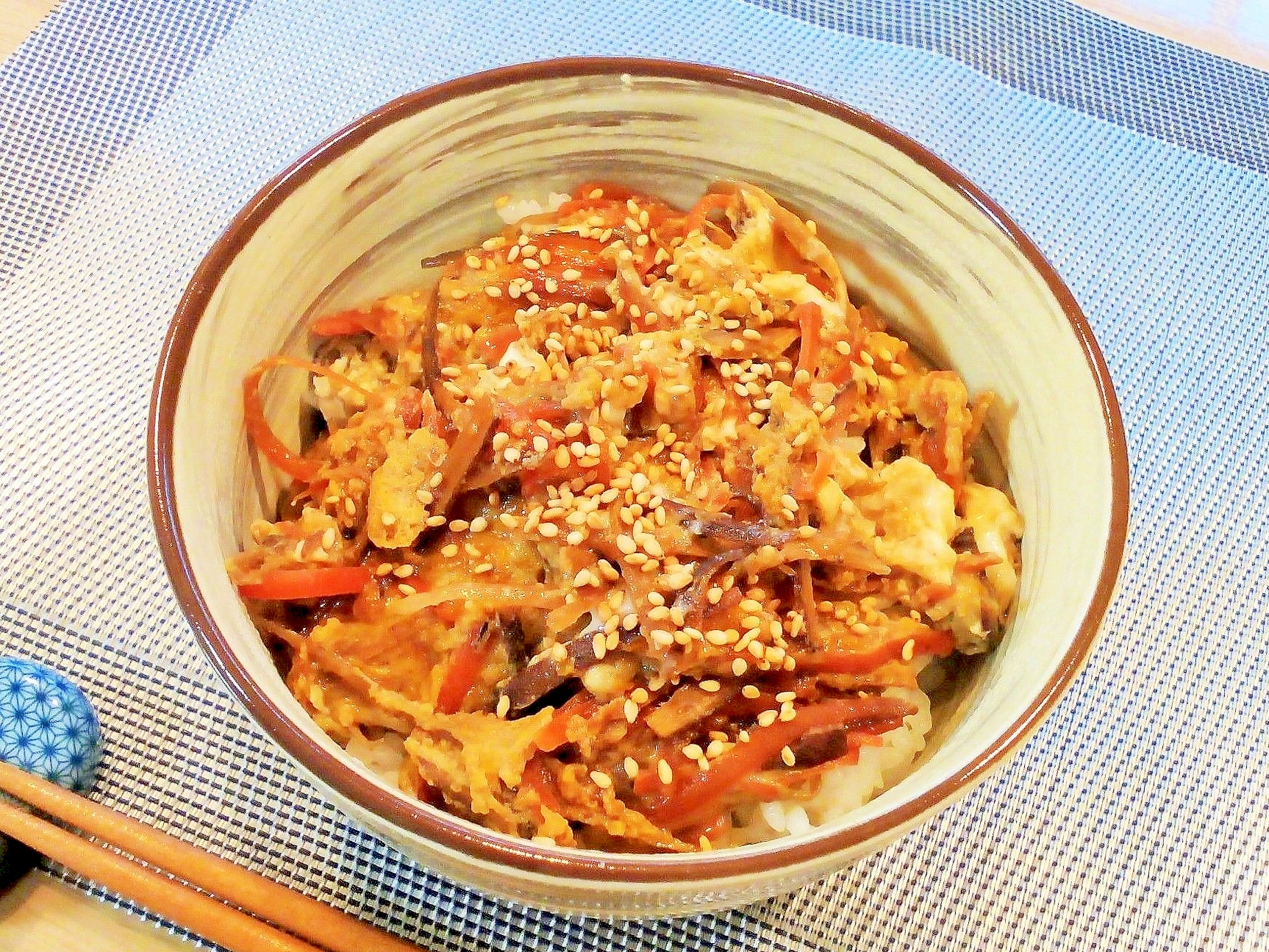 ♪チャーシューの煮汁で♡根菜の玉子とじ丼♪