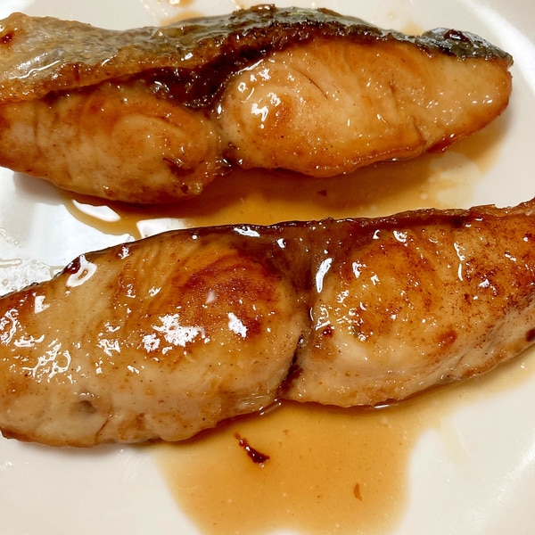 ニンニク香る ヒラマサの照り焼き レシピ 作り方 By 水玉模様 楽天レシピ ニンニク香る ヒラマサの照り焼き レシピ 作り方 By 水玉模様 楽天レシピ