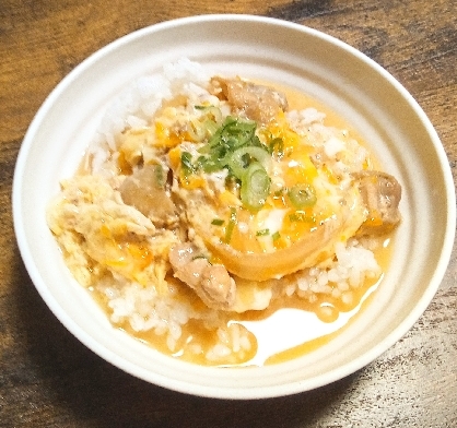 Anoaちゃん♫
晩ごはんに、
つゆだくで頂きました(≧∇≦)/
丼の中で、
1番親子丼が大好きです〜♡
レシピありがとうございます(^^)v