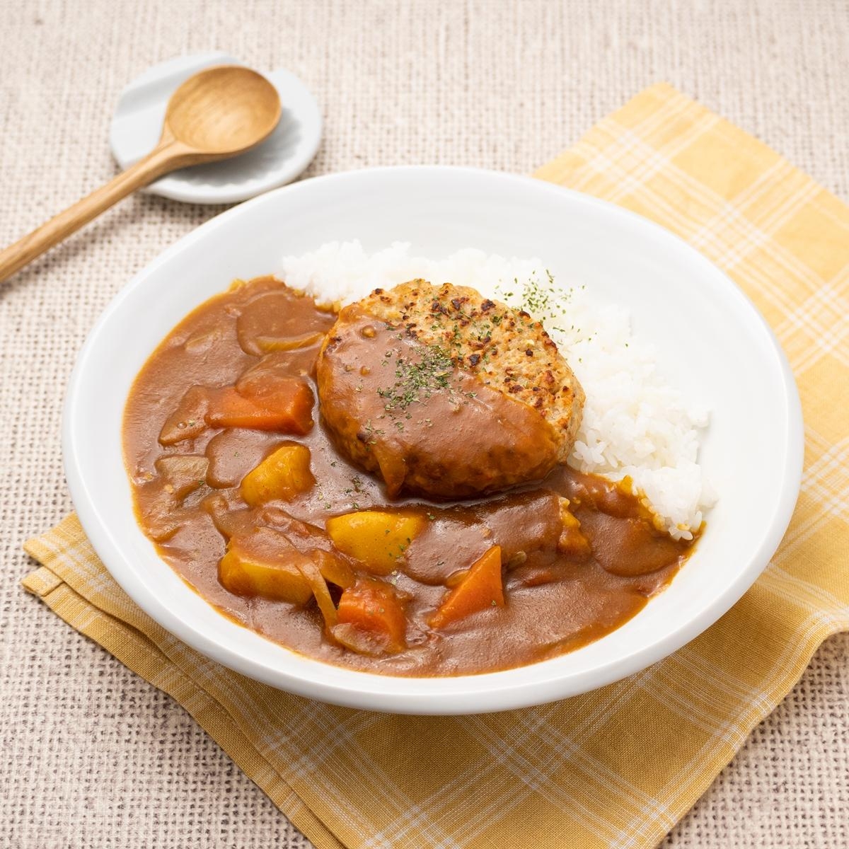 大豆ミートハンバーグのトマトカレー