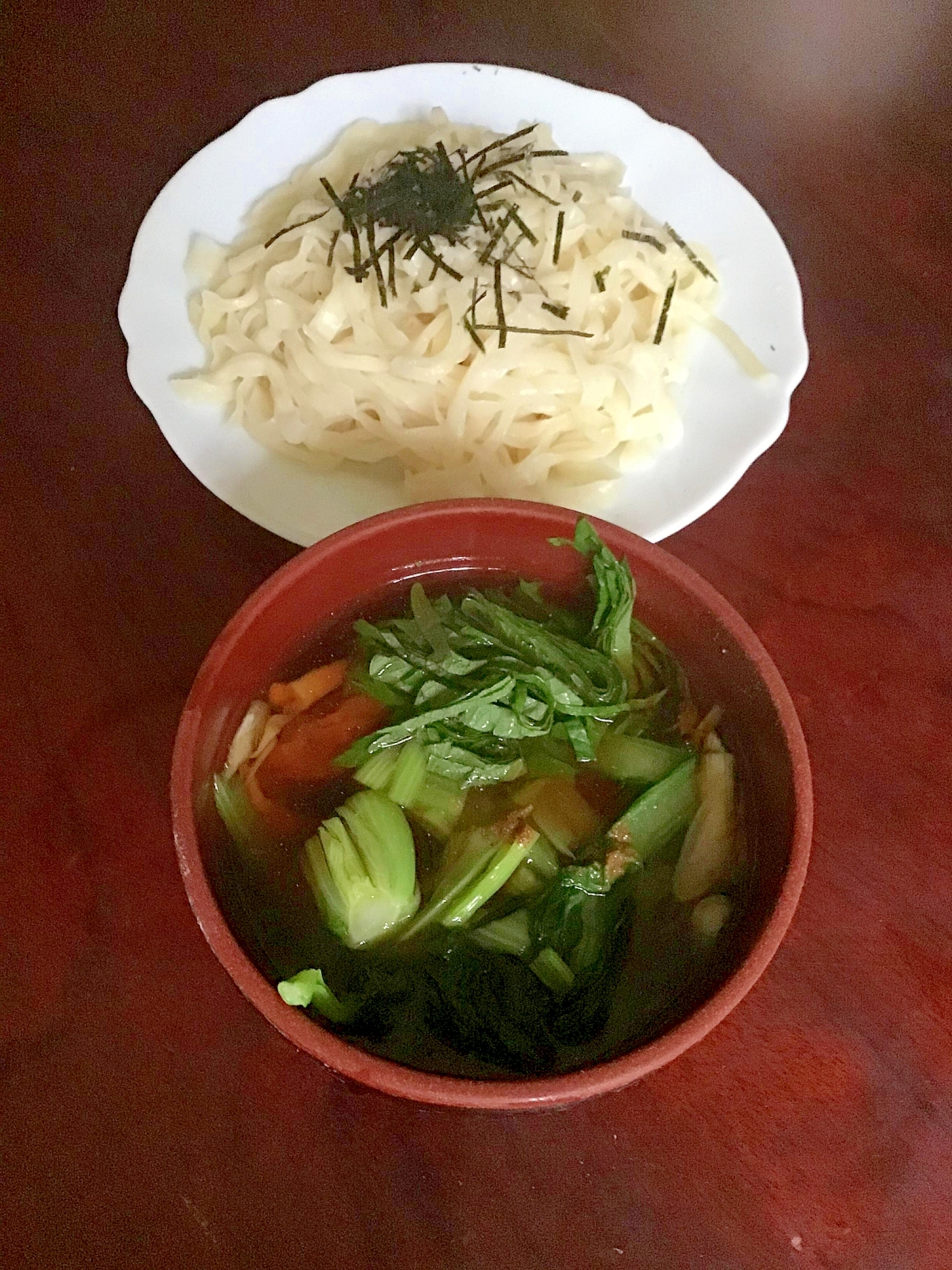 小松菜と竹輪と青じその盛りうどん。