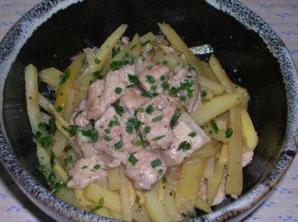 豚肉でごめんなさい！たっぷり作って旦那の昼食にしました～～♪美味しかったみたいで丼1杯完食～★私は味見だけ・・・ｼｸｼｸ