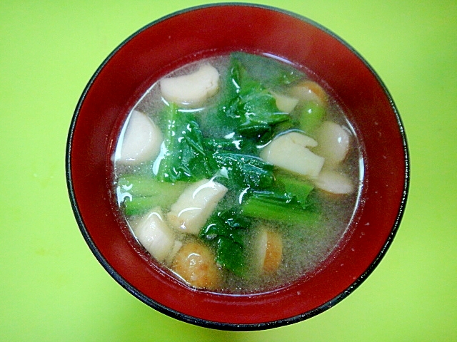 小松菜とウインナーエリンギの味噌汁