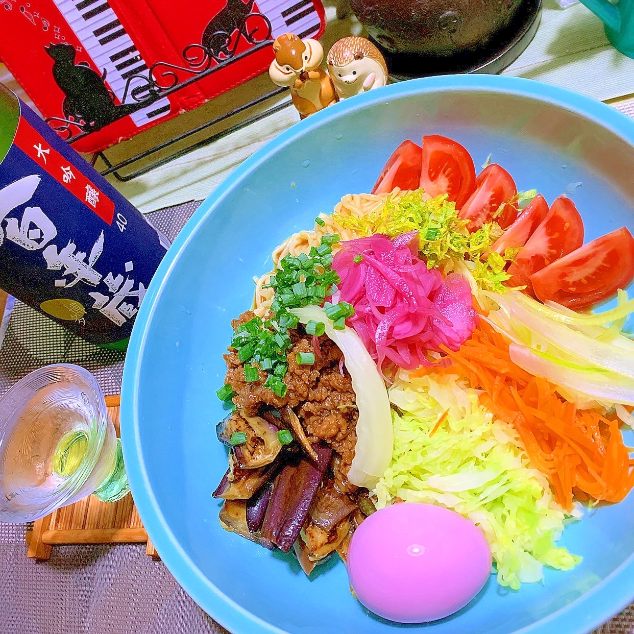 市販の生ハンバーグで甘酢そぼろ冷やしラーメン