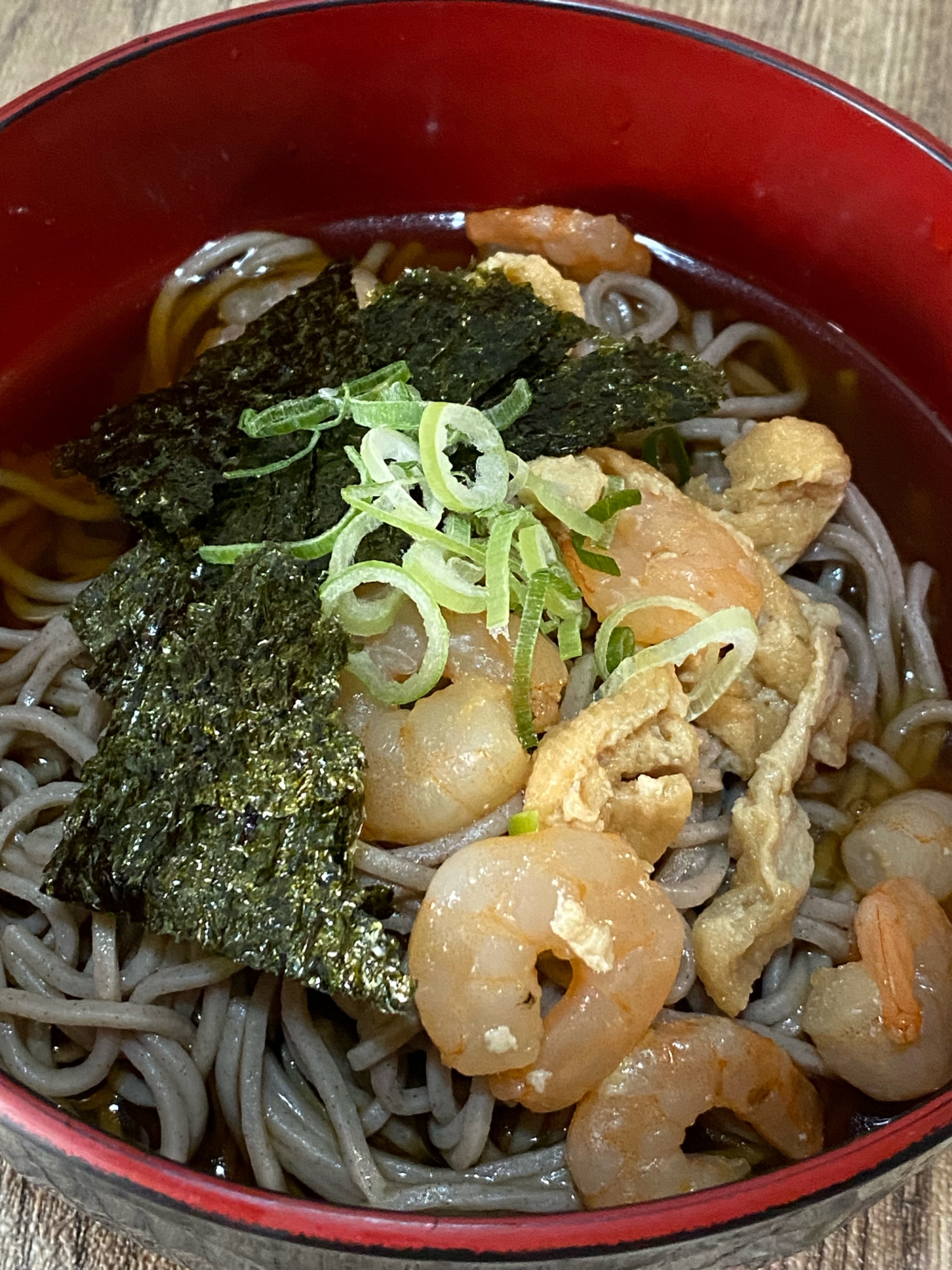新和食　海老入りのお蕎麦