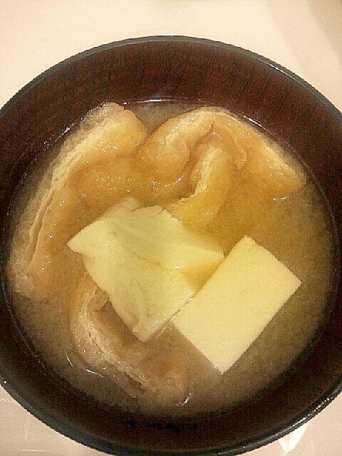 豆腐とうすあげの味噌汁