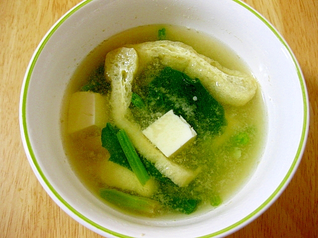 ほうれん草と油揚げの味噌汁