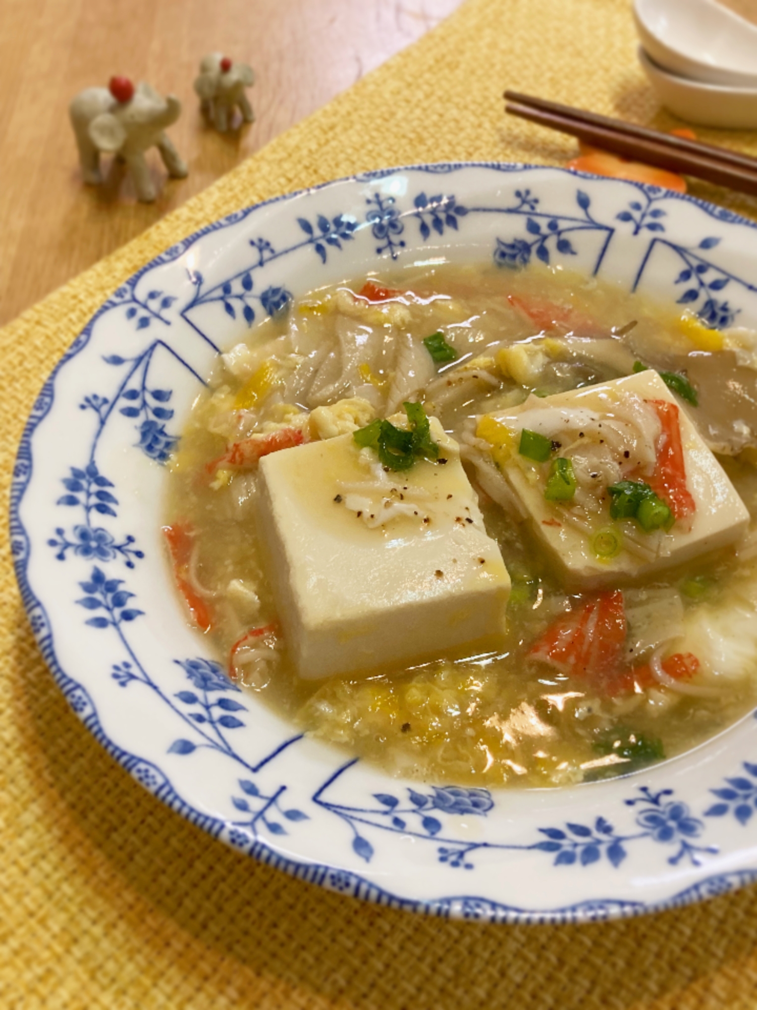 熱々ふわふわ♡絹ごし豆腐とカニカマのたまご餡掛け