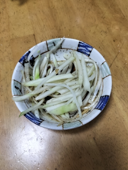 沖縄料理！青パパイヤのピリ辛サラダ