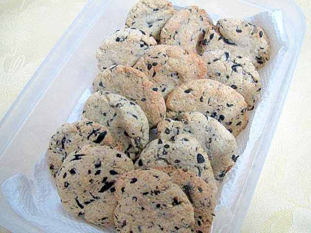 ヒジキと黒ごまのおからクッキー