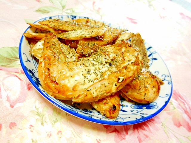 ❤鶏ささみと牛蒡のガリバタ・マヨバジル炒め❤