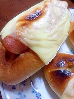 カレーの残りでリメイク☆朝食のパン