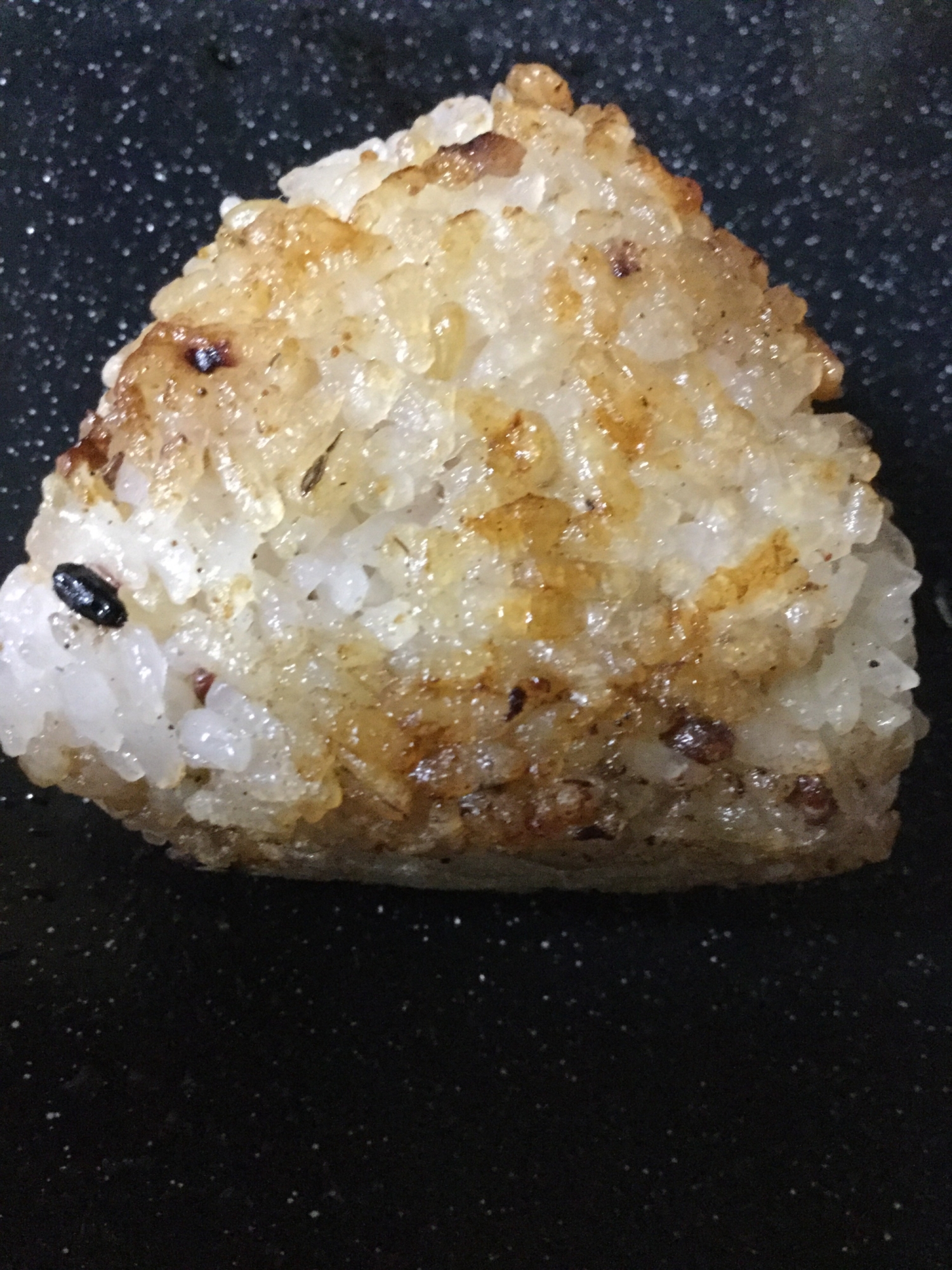 出汁いっぱいの焼きおにぎり