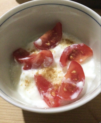 今日のヨーグルト♡フルーツミニトマト&いちご