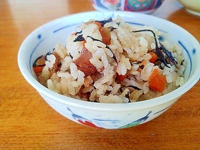 かしわ飯の素を使って　ひじきかしわ飯