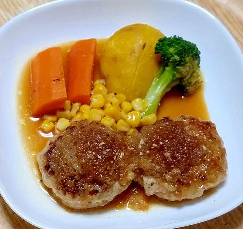 大根おろしでさっぱり☆和風ハンバーグのみぞれ煮