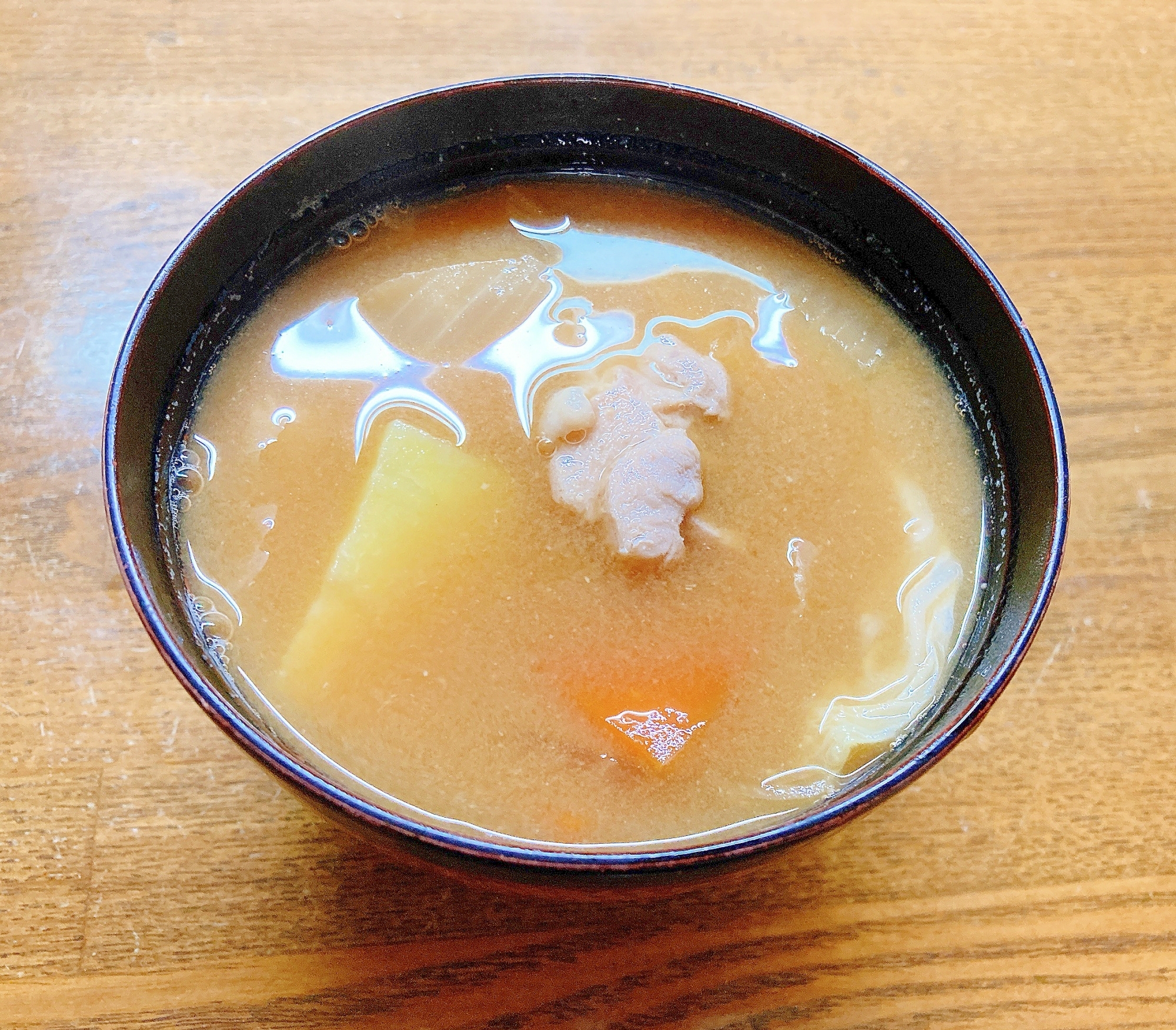 大根と薩摩芋と鶏肉の味噌汁