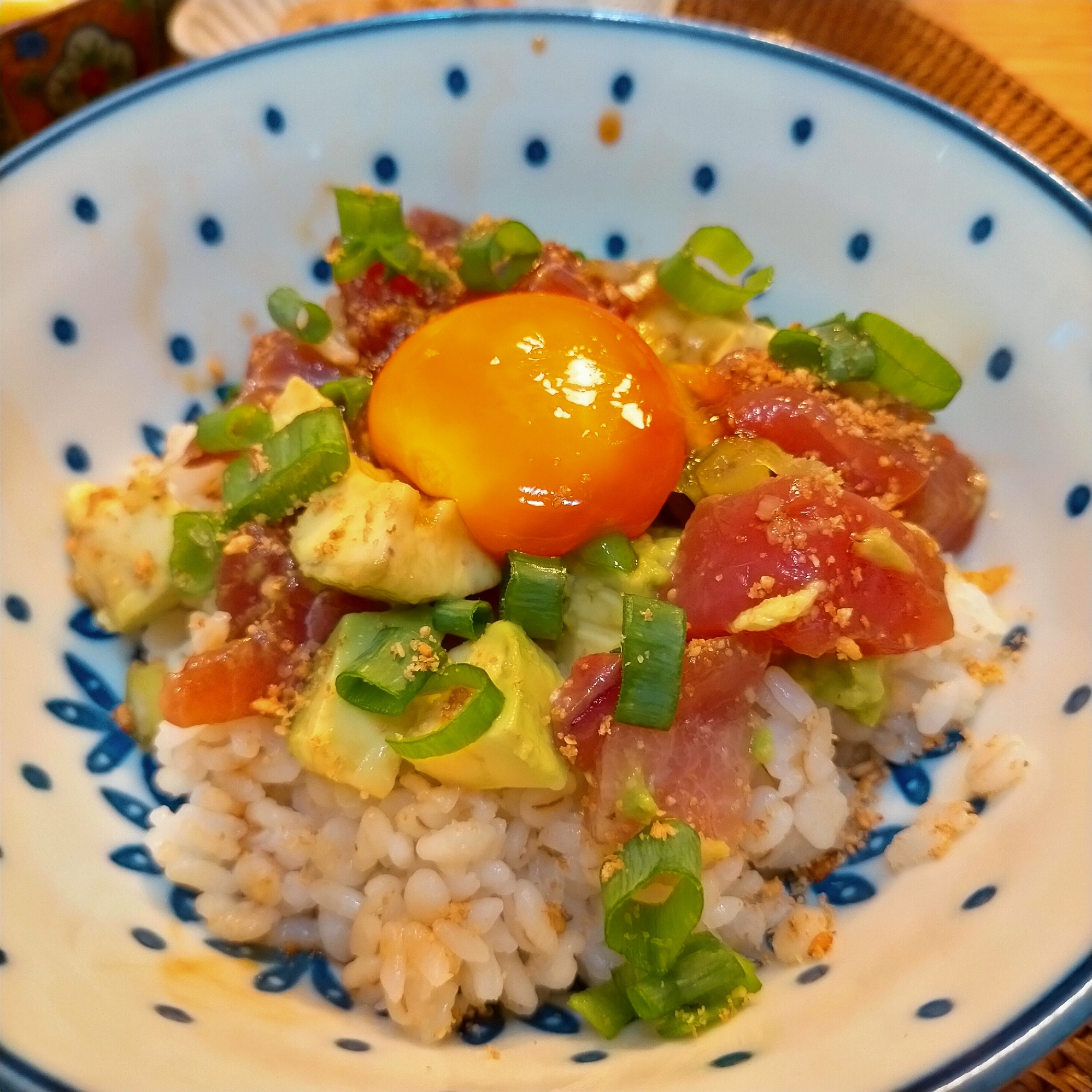 切り落としのお刺身でポキ丼