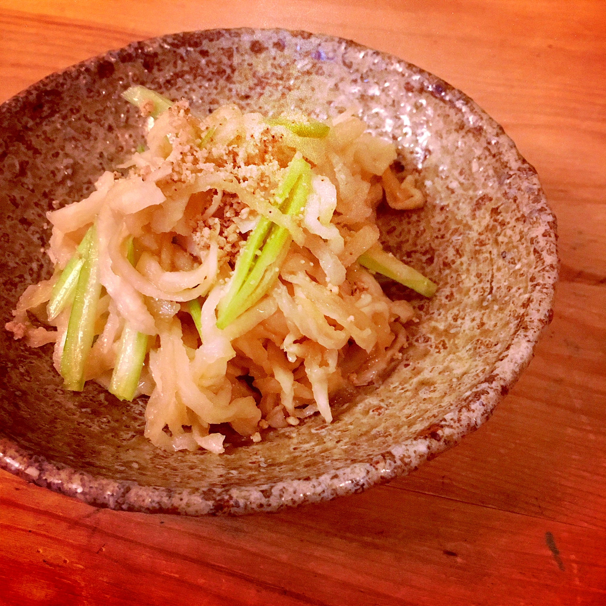 カルシウムたっぷり!切り干し大根とセロリのサラダ