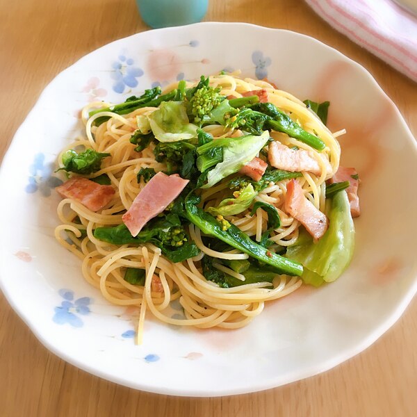 菜の花たっぷり ベーコンと菜の花のペペロンチーノ レシピ 作り方 By ヤスのり子 楽天レシピ 菜の花たっぷり ベーコンと菜の花のペペロンチーノ レシピ 作り方 By ヤスのり子 楽天レシピ