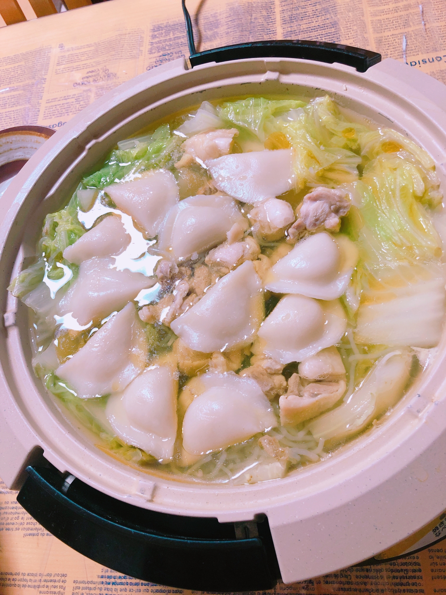 水餃子入り鍋
