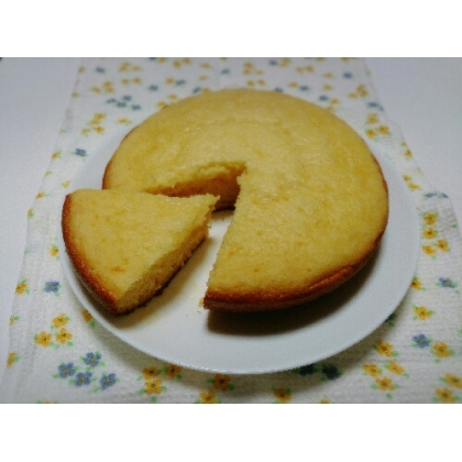 前から炊飯器ケーキが作ってみたくて、レシピを参考にさせていただきました！！衝撃の美味しさでした！！！
ありがとうございます☆☆☆