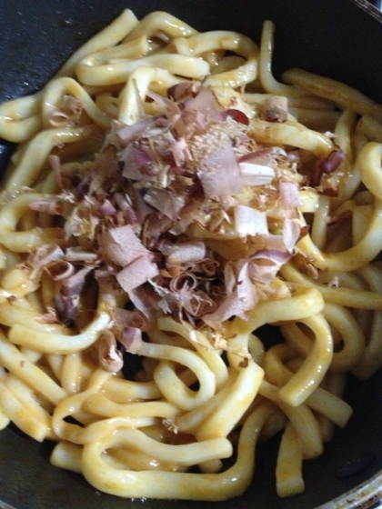 簡単鰹節とマヨの焼きうどん