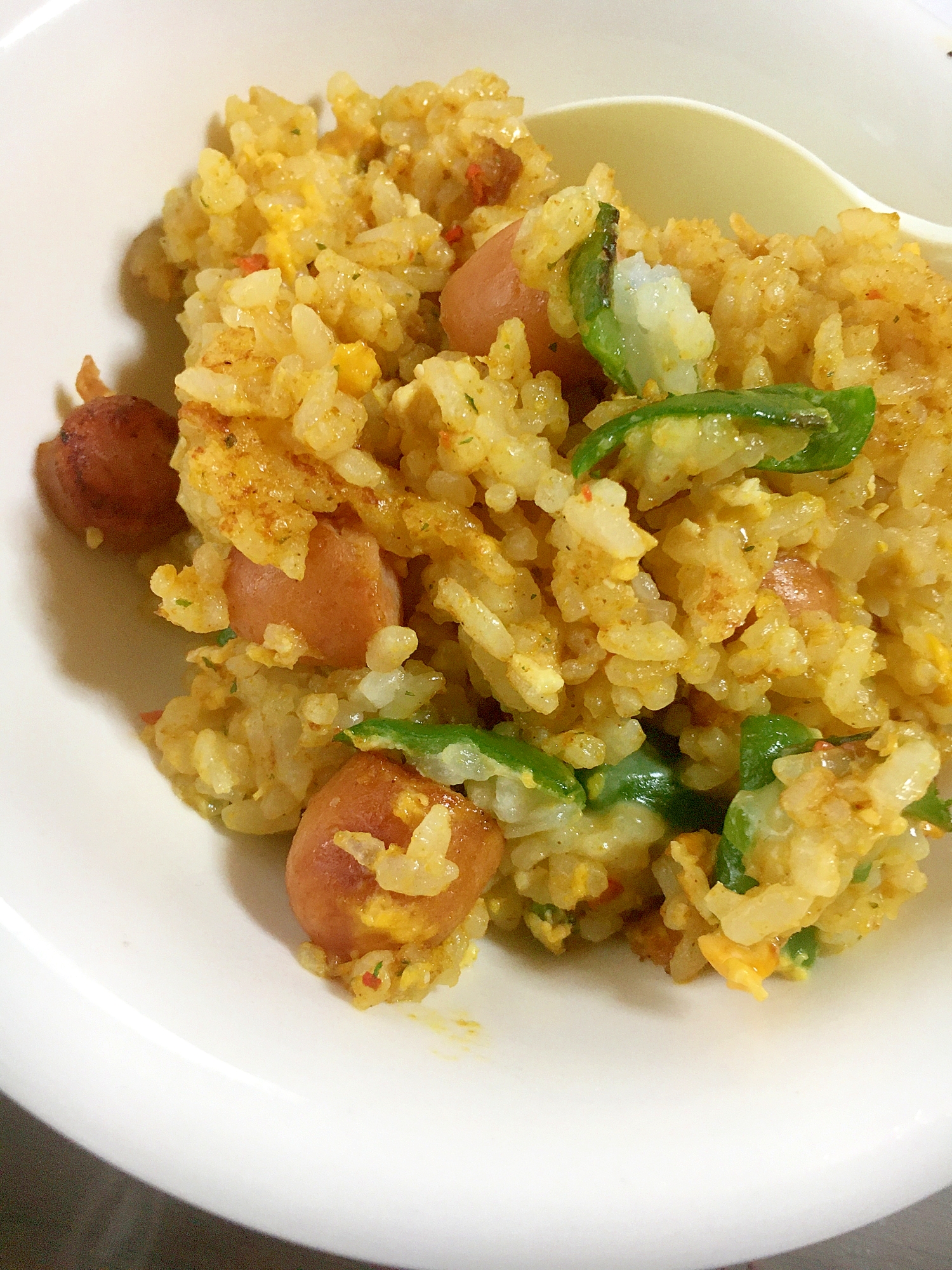 野菜たっぷりカレーチーズ炒飯