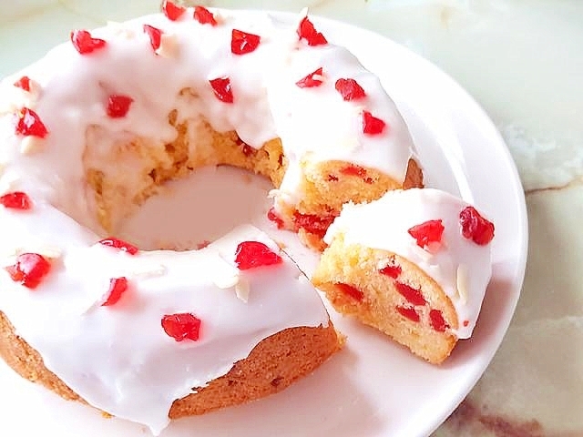 ベイクオフ参照!メアリーさんのチェリーケーキ♪