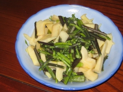 簡単っ♪初筍とワラビのごま油で炒め煮