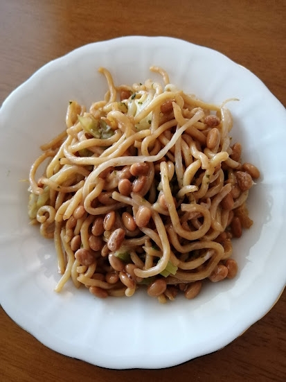 ピリ辛納豆台湾焼きそば